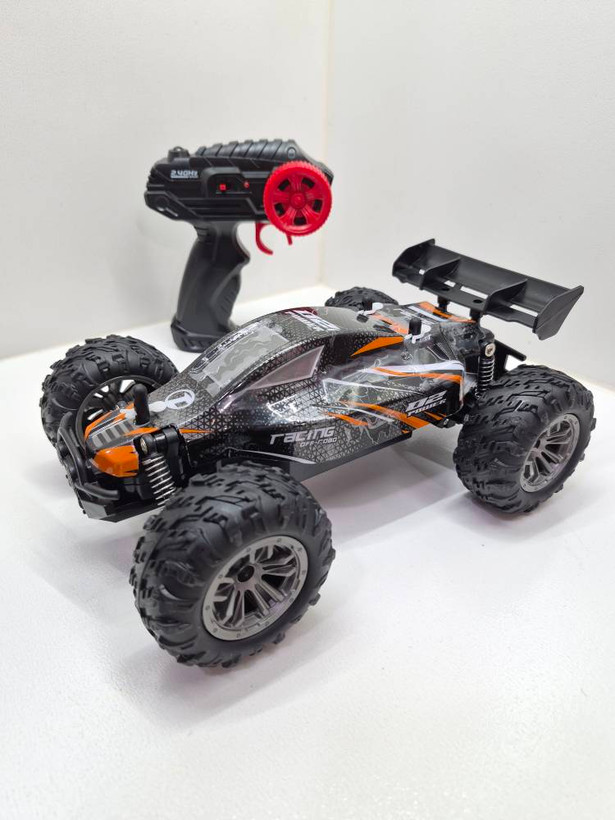 ماشین کنترلی آفرود Rock Crawler باطریخور شارژی Super Racing Car